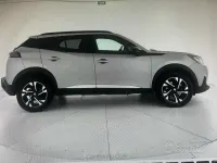 Usata Peugeot 2008 Allure 131 CV (96 kW) 2024 Grigio SUV