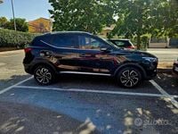 Usata MG ZS 106 CV (77 kW) 2023 Nero Berlina