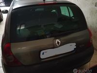 Usata Renault Clio II 82 CV (60 kW) 2003 Grigio Berlina