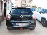Usata Ssangyong (KGM) Tivoli 115 CV (84 kW) 2015 Nero SUV