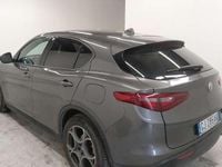 Usata Alfa Romeo Stelvio Sprint 160 CV (117 kW) 2022 Grigio vesuvio metallizzato SUV