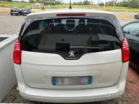 Usata Peugeot 5008 Business-Line 120 CV (88 kW) 2015 Bianco Monovolume
