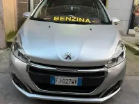 Usata Peugeot 208 Access 68 CV (50 kW) 2017 Grigio Utilitaria