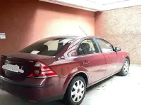 Usata Ford Mondeo 115 CV (84 kW) 2005 Viola Berlina