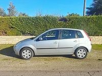 Usata Ford Fiesta 68 CV (50 kW) 2005 Grigio Utilitaria