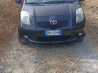 Usata Toyota Yaris 90 CV (66 kW) 2009 Nero Utilitaria