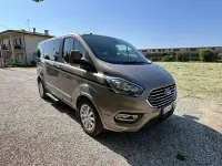 Usata Ford Tourneo Custom Titanium 133 CV (97 kW) 2018 Beige Furgone