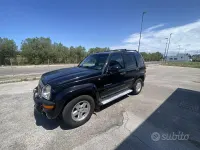 Usata Jeep Cherokee 150 CV (110 kW) 2003 Nero SUV