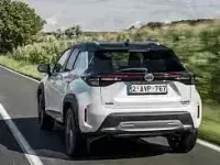Usata Toyota Yaris Hybrid Active 92 CV (67 kW) 2024 Argento Station wagon