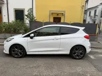 Usata Ford Fiesta ST-Line 86 CV (63 kW) 2018 Bianco Utilitaria
