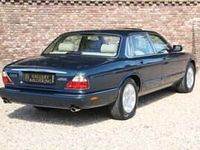 Usata Jaguar XJ8 Executive 284 CV (208 kW) 2001 Verde Berlina