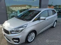 Usata Kia Carens 116 CV (85 kW) 2018 Argento Monovolume