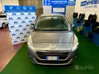 Usata Peugeot 5008 120 CV (88 kW) 2015 Grigio Monovolume