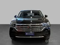 Usata VW Touareg Elegance 231 CV (169 kW) 2023 Grenadill black metallizzato SUV