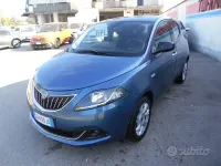 Usata Lancia Ypsilon Silver 69 CV (50 kW) 2021 Blu Utilitaria