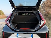 Usata Toyota Aygo X Edition 72 CV (52 kW) 2024 Oro SUV