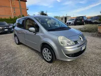 Usata Renault Grand Modus 101 CV (74 kW) 2011 Argento Monovolume