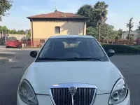 Usata Lancia Ypsilon 69 CV (50 kW) 2011 Beige Utilitaria