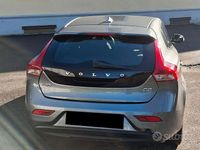 Usata Volvo V40 Momentum 2018 Grigio Berlina