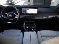 Usata BMW i7 135 kW (184 CV) 2023 Blu scuro Berlina