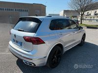 Usata VW Tiguan R-line 190 CV (139 kW) 2023 Argento SUV