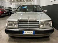 Usata Mercedes E300 188 CV (138 kW) 1989 Argento Coupé