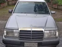 Usata Mercedes 200 122 CV (89 kW) 1992 Grigio Berlina