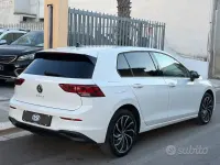 Usata VW Golf VII Style 150 CV (110 kW) 2021 Bianco Utilitaria