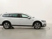 Usata VW Passat Alltrack 200 CV (147 kW) 2023 Bianco Station wagon