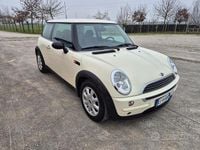 Usata Mini ONE 90 CV (66 kW) 2003 Giallo Utilitaria