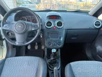 Usata Opel Corsa Cosmo 95 CV (69 kW) 2011 Bianco Utilitaria