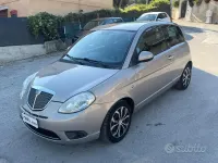 Usata Lancia Ypsilon 69 CV (50 kW) 2011 Giallo Utilitaria