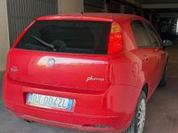 Begagnad Fiat Punto 77 HK (56 kW) 2009 Röd Sedan