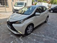Usata Toyota Aygo Cool 69 CV (50 kW) 2015 Bianco Utilitaria