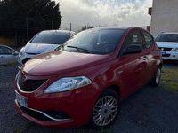Usata Lancia Ypsilon Platinum 69 CV (50 kW) 2016 Rosso Utilitaria