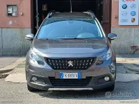 Usata Peugeot 2008 GT-line 110 CV (80 kW) 2017 Nero SUV