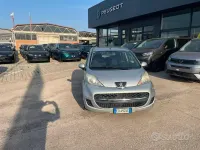 Usata Peugeot 107 68 CV (50 kW) 2010 Grigio Utilitaria