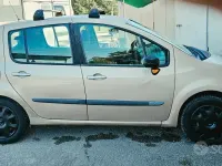 Usata Renault Modus 88 CV (64 kW) 2012 Giallo Monovolume