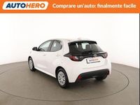 Usata Toyota Yaris Hybrid Active 92 CV (67 kW) 2024 Bianco Berlina