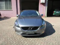 Usata Volvo V40 Business Edition 122 CV (89 kW) 2017 Grigio Berlina