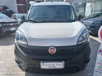 Usata Fiat Doblò 105 CV (77 kW) 2022 Bianco Monovolume