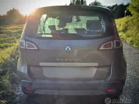 Usata Renault Scenic E-Tech 110 CV (80 kW) 2011 Grigio Station wagon