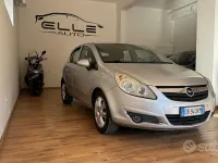 Usata Opel Corsa Cosmo 80 CV (58 kW) 2006 Grigio Utilitaria