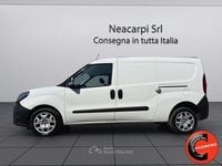Usata Fiat Doblò 105 CV (77 kW) 2022 Bianco pastello Monovolume