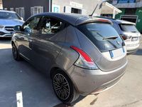 Usata Lancia Ypsilon Gold 69 CV (50 kW) 2021 Grigio Utilitaria