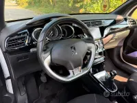 Usata DS Automobiles DS3 So Chic 75 CV (55 kW) 2016 Bianco Utilitaria