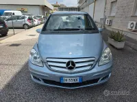 Usata Mercedes B200 Chrome 140 CV (102 kW) 2010 Argento Monovolume