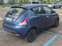 Usata Lancia Ypsilon Gold 69 CV (50 kW) 2023 Blu/azzurro Utilitaria