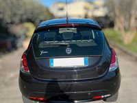 Usata Lancia Ypsilon 95 CV (69 kW) 2018 Nero Utilitaria