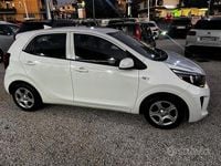 Usata Kia Picanto X-Line 65 CV (47 kW) 2022 Bianco Utilitaria